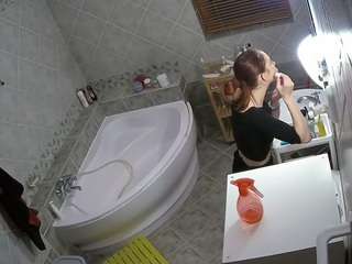 voyeurcam-julmodels-bath-1st-2 webcam