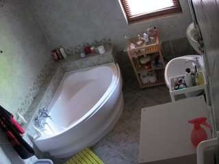 voyeurcam-julmodels-bath-1st-2 webcam