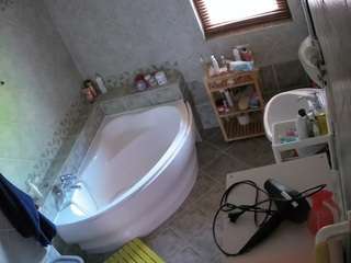 voyeurcam-julmodels-bath-1st-2 webcam