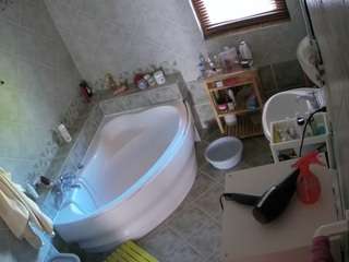 le modèle voyeurcam-julmodels-bath-1st-2 est en webcam porno dans un show sur le site camsoda, il possède les tags suivants: athletic,babe,body massage,brown eyes,flashing,full nudity,julmodels-house,no drinking,big tits,blonde hair,hd,shower