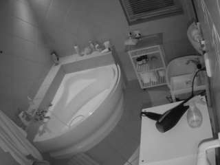 voyeurcam-julmodels-bath-1st-2 webcam