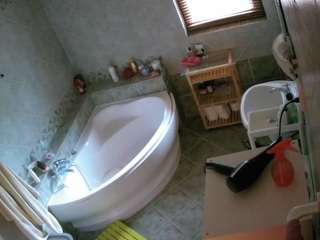 voyeurcam-julmodels-bath-1st-2 webcam