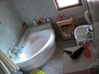 voyeurcam-julmodels-bath-1st-2 webcam