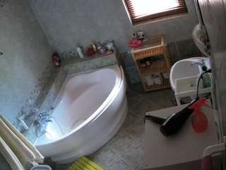 voyeurcam-julmodels-bath-1st-2 webcam