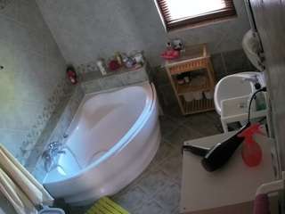 voyeurcam-julmodels-bath-1st-2 webcam
