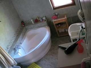 voyeurcam-julmodels-bath-1st-2 webcam