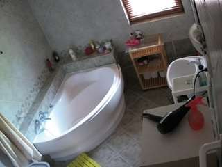 voyeurcam-julmodels-bath-1st-2 webcam