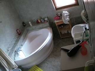 le modèle voyeurcam-julmodels-bath-1st-2 est en webcam porno dans un show sur le site camsoda, il possède les tags suivants: athletic,babe,body massage,brown eyes,flashing,full nudity,julmodels-house,no drinking,big tits,blonde hair,hd,shower