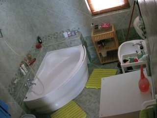 voyeurcam-julmodels-bath-1st-2