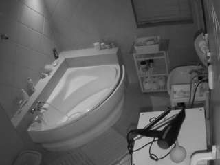 voyeurcam-julmodels-bath-1st-2 Sex Cam Show