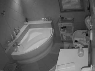 Julmodels Bathroom 1st Floor-2 live webcam show