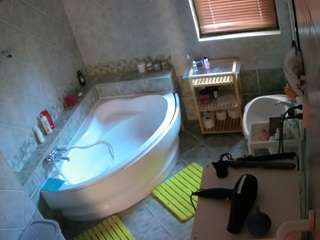 voyeurcam-julmodels-bath-1st-2 camsoda