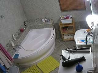Julmodels Bathroom 1st Floor-2 live cam preview