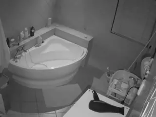 Julmodels Bathroom 1st Floor-2's Live Sex Cam Show