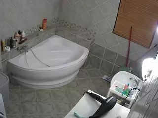 Julmodels Bathroom 1st Floor-2's Live Sex Cam Show