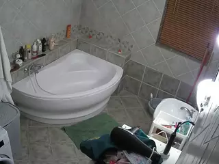 Julmodels Bathroom 1st Floor-2's Live Sex Cam Show