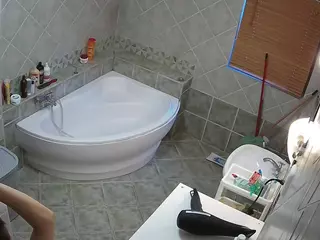 Julmodels Bathroom 1st Floor-2's Live Sex Cam Show