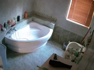 Julmodels Bathroom 1st Floor-2's Live Sex Cam Show