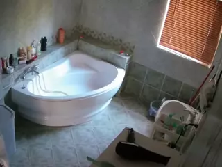 Julmodels Bathroom 1st Floor-2's Live Sex Cam Show