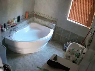 Julmodels Bathroom 1st Floor-2's Live Sex Cam Show