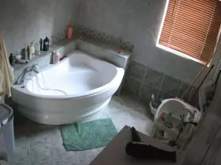 Julmodels Bathroom 1st Floor-2's Live Sex Cam Show