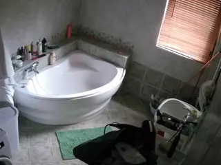 Julmodels Bathroom 1st Floor-2's Live Sex Cam Show