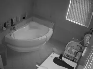 Julmodels Bathroom 1st Floor-2's Live Sex Cam Show