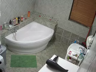 Julmodels Bathroom 1st Floor-2's Live Sex Cam Show