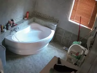 Julmodels Bathroom 1st Floor-2's Live Sex Cam Show