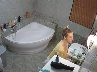 Julmodels Bathroom 1st Floor-2's Live Sex Cam Show