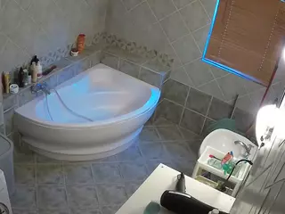 Julmodels Bathroom 1st Floor-2's Live Sex Cam Show