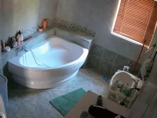 Julmodels Bathroom 1st Floor-2's Live Sex Cam Show