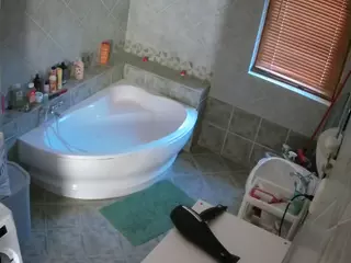 Julmodels Bathroom 1st Floor-2's Live Sex Cam Show