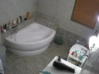 Julmodels Bathroom 1st Floor-2's Live Sex Cam Show