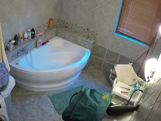 Julmodels Bathroom 1st Floor-2's Live Sex Cam Show