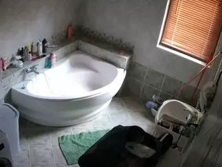 Julmodels Bathroom 1st Floor-2's Live Sex Cam Show