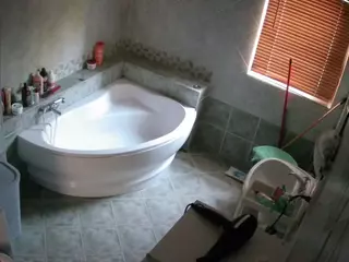 Julmodels Bathroom 1st Floor-2's Live Sex Cam Show