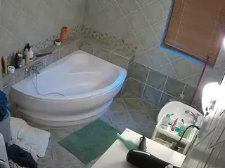 Julmodels Bathroom 1st Floor-2's Live Sex Cam Show