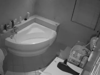 Julmodels Bathroom 1st Floor-2's Live Sex Cam Show