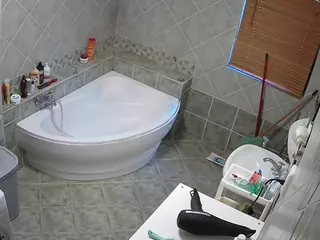 Julmodels Bathroom 1st Floor-2's Live Sex Cam Show