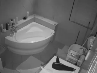 Julmodels Bathroom 1st Floor-2's Live Sex Cam Show