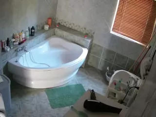 Julmodels Bathroom 1st Floor-2's Live Sex Cam Show