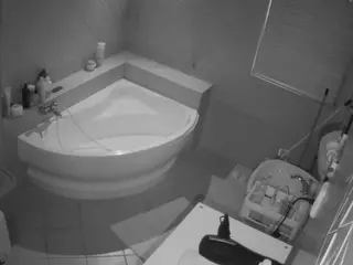 Julmodels Bathroom 1st Floor-2's Live Sex Cam Show