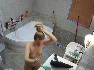 Julmodels Bathroom 1st Floor-2's Live Sex Cam Show