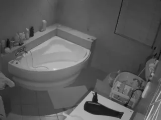 Julmodels Bathroom 1st Floor-2's Live Sex Cam Show