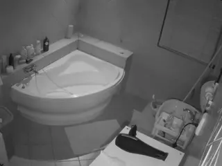 Julmodels Bathroom 1st Floor-2's Live Sex Cam Show