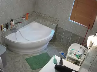 Julmodels Bathroom 1st Floor-2's Live Sex Cam Show