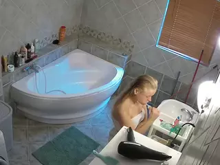 Julmodels Bathroom 1st Floor-2's Live Sex Cam Show