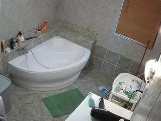 Julmodels Bathroom 1st Floor-2's Live Sex Cam Show