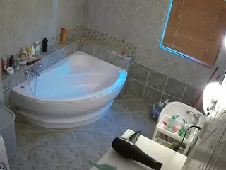 Julmodels Bathroom 1st Floor-2's Live Sex Cam Show